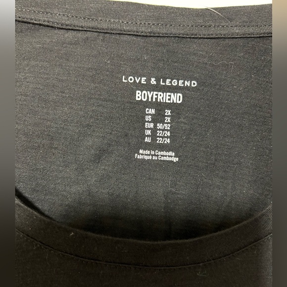 Love & Legend by Addition Elle Plus Size T-Shirt with metallic detail. Size 2X - Picture 4 of 5